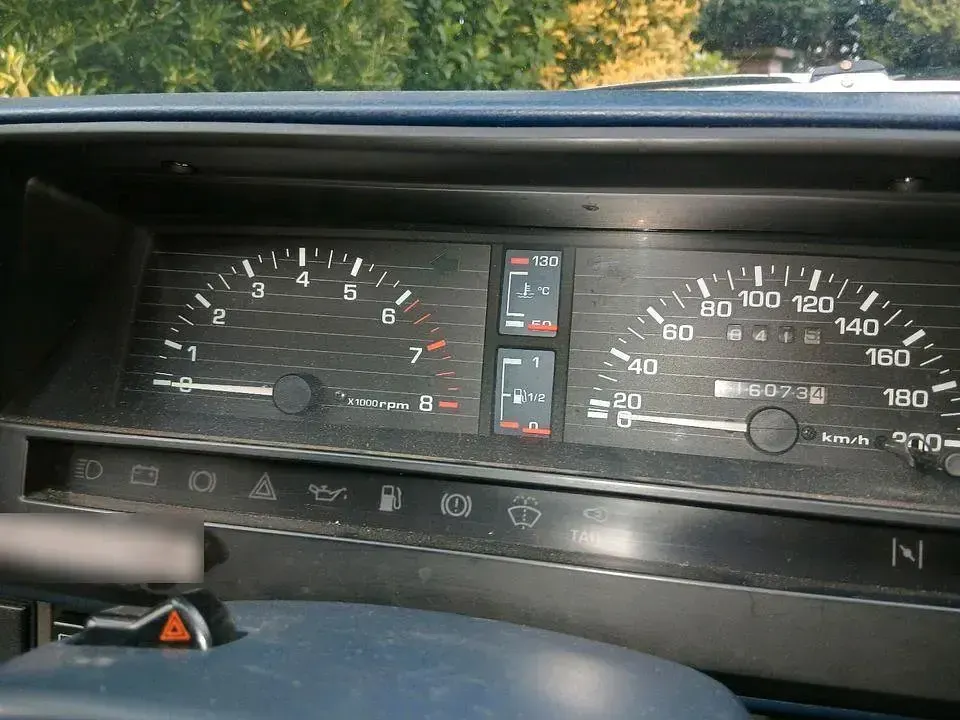 Gebraucht Mazda 626 74 PS (54 kW) 1983 Blau Limousine