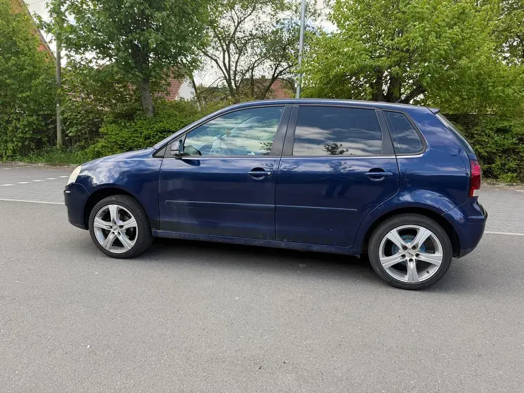 Gebraucht VW Polo 69 PS (50 kW) 2006 Blau Kleinwagen