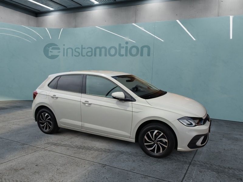 Grau Gebraucht 2024 VW Polo Life Limousine | 23.140 € (Fairer Preis) - Bild 1/3
