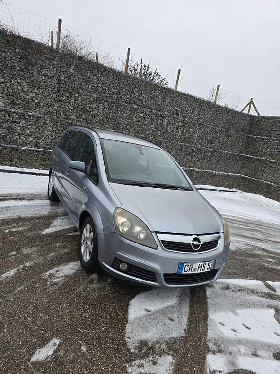 Grau Gebraucht 2007 Opel Zafira Edition Van / Kleinbus | 1.980 € (Guter Preis) - Bild 1/4