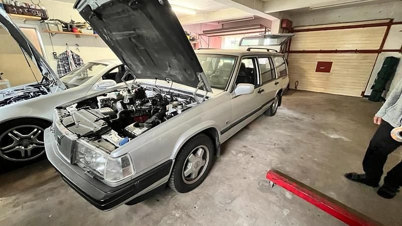 Silber Gebraucht 1994 Volvo 940 Kombi | 7.000 € - Bild 1/4