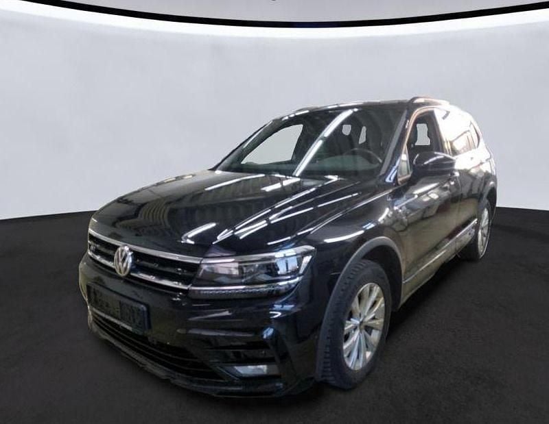 Gebraucht VW Tiguan Allspace R-line 199 PS (146 kW) 2021 Deep black perleffekt SUV