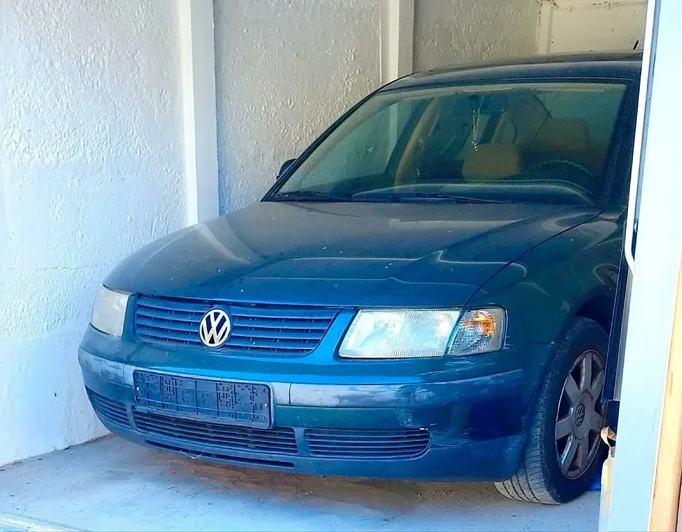 Second-hand VW Passat 150 CP (110 kW) 1996 Verde Berlinǎ