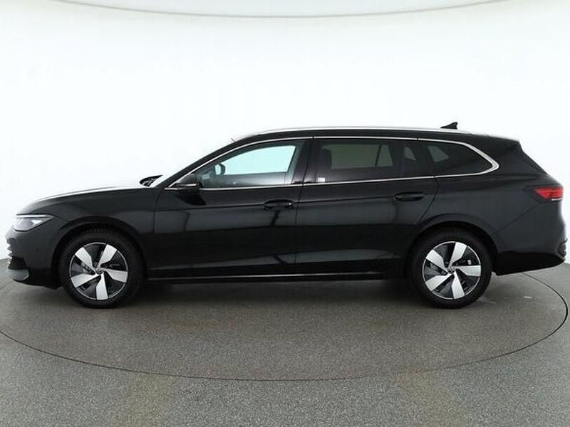 Gebraucht VW Passat 150 PS (110 kW) 2024 Schwarz Kombi