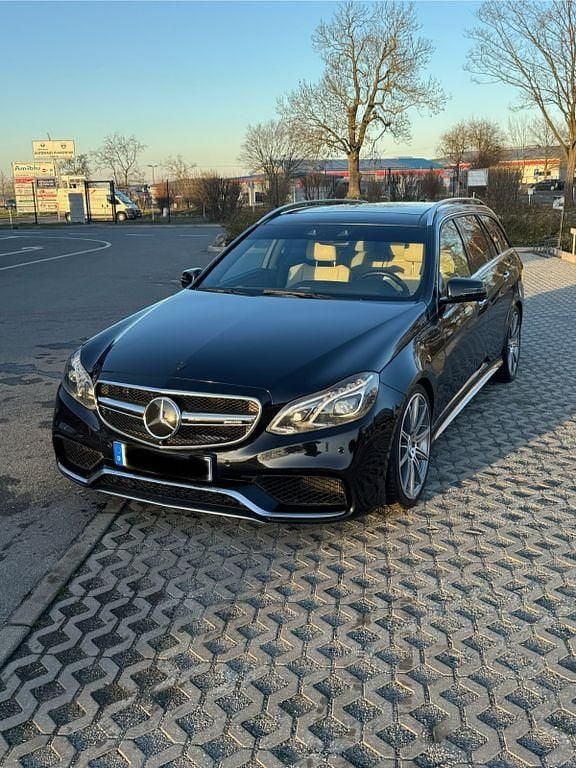 Schwarz Gebraucht 2014 Mercedes E63S AMG AMG Limousine | 28.990 € (Guter Preis) - Bild 1/4