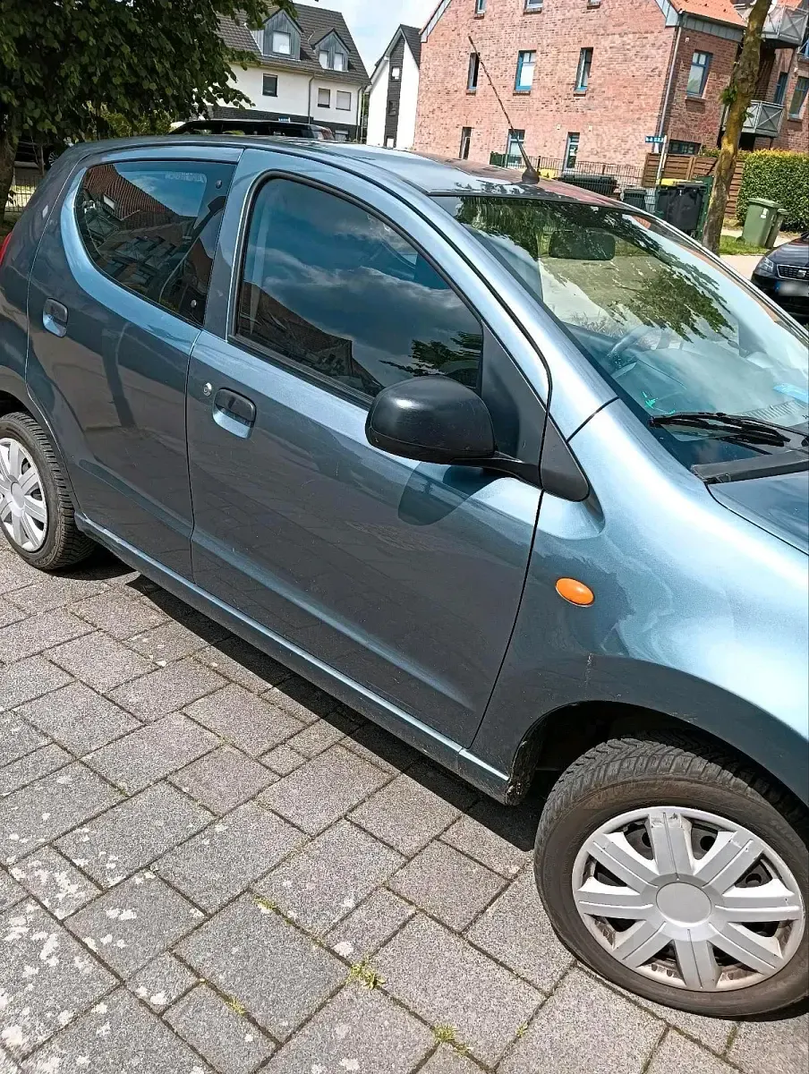 Gebraucht Suzuki Alto Basic 86 PS (63 kW) 2011 Grau Kleinwagen