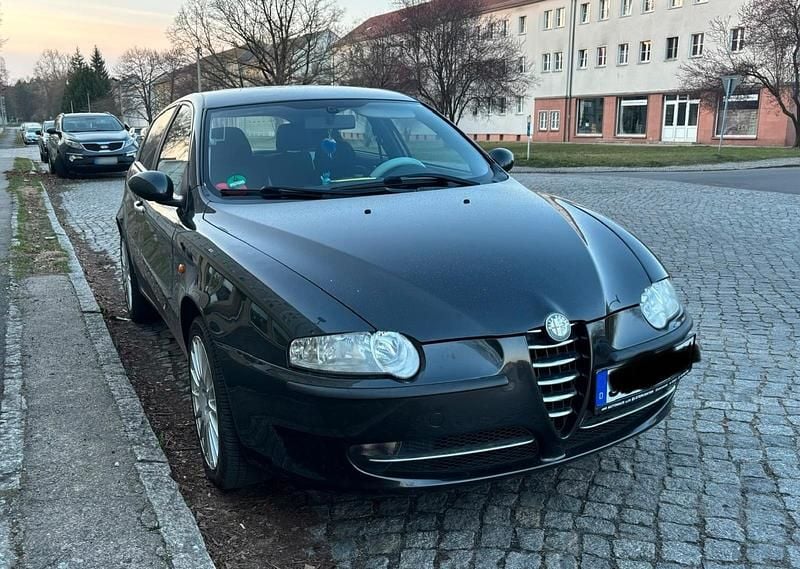 Gebraucht Alfa Romeo 147 120 PS (88 kW) 2004 Schwarz Kleinwagen