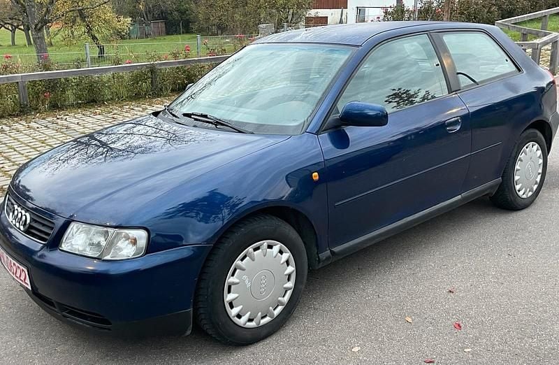 Blau Gebraucht 1999 Audi A3 Kleinwagen | 900 € (Guter Preis) - Bild 1/4