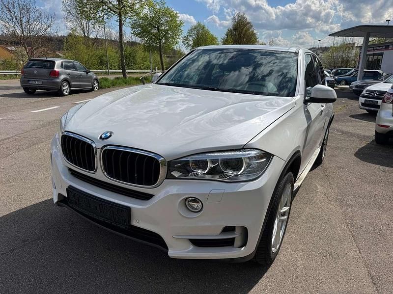 Gebraucht BMW X5 258 PS (189 kW) 2014 Mineralweiss metallic SUV