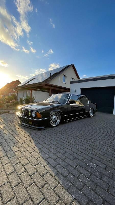 Schwarz Gebraucht 1986 BMW 735 Limousine | 24.999 € - Bild 1/4