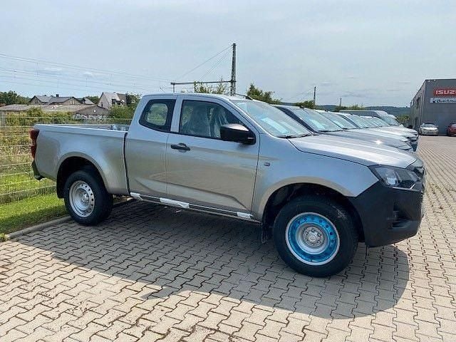 Neu Isuzu D-Max 163 PS (119 kW) 2026 Silber Pickup