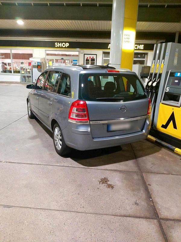 Gebraucht Opel Zafira 120 PS (88 kW) 2008 Beige Van / Kleinbus