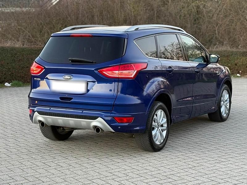 Gebraucht Ford Kuga Titanium 163 PS (119 kW) 2014 Blau SUV