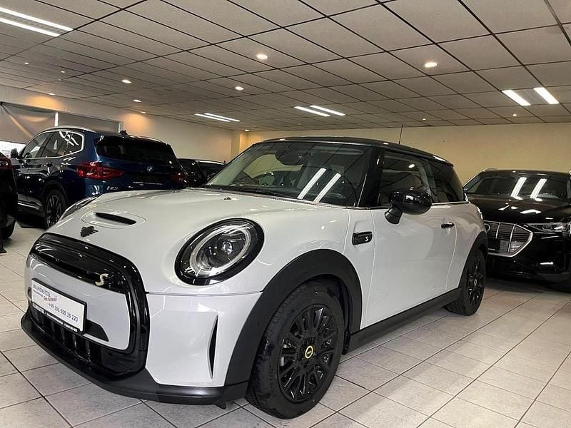 Gebraucht Mini Cooper SE 135 kW (184 PS) 2022 Silber Kleinwagen