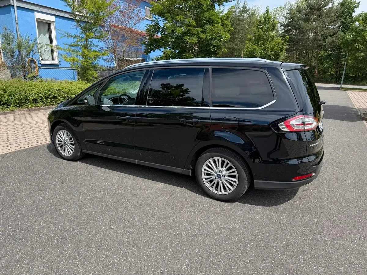 Gebraucht Ford Galaxy Titanium 180 PS (132 kW) 2018 Schwarz Van / Kleinbus