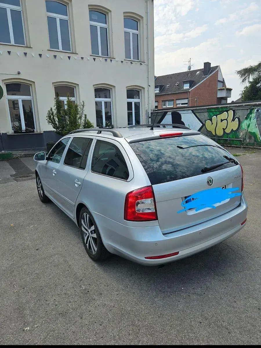 Gebraucht Skoda Octavia 105 PS (77 kW) 2012 Silber Kombi