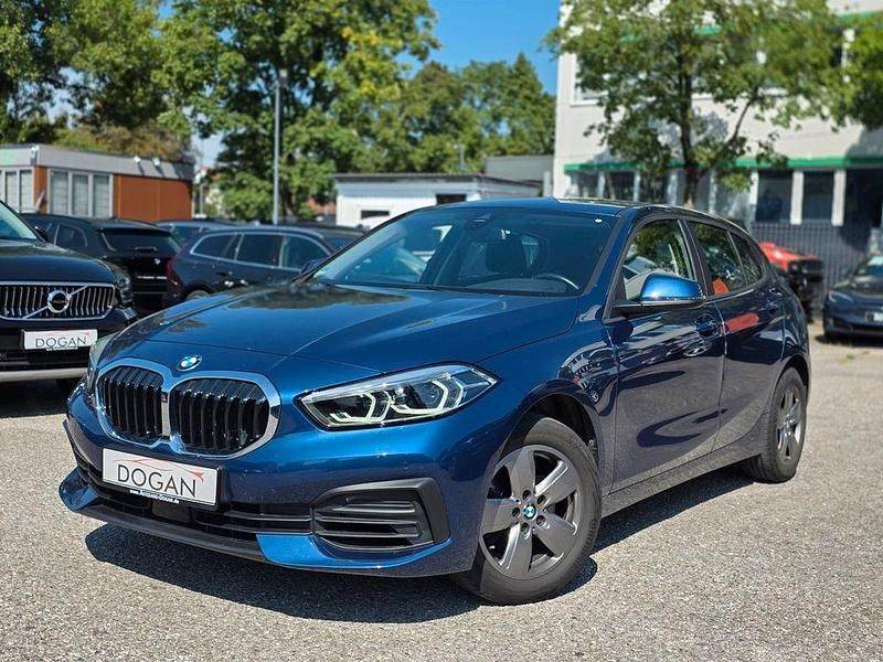 Blau Gebraucht 2022 BMW 116 Advantage Kleinwagen | 18.990 € (Fairer Preis) - Bild 1/4