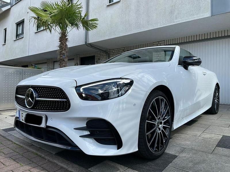 Gebraucht Mercedes E400 330 PS (242 kW) 2022 Weiß Cabrio
