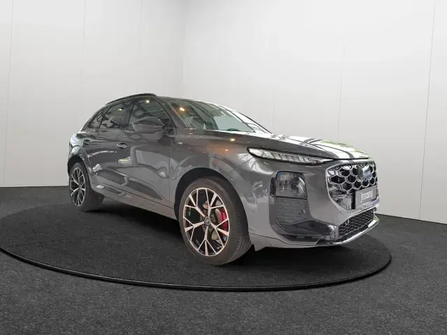 Neu Audi Q3 Advanced 265 PS (194 kW) 2026 Grau SUV