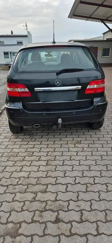 Gebraucht Mercedes B180 109 PS (80 kW) 2005 Schwarz Van / Kleinbus