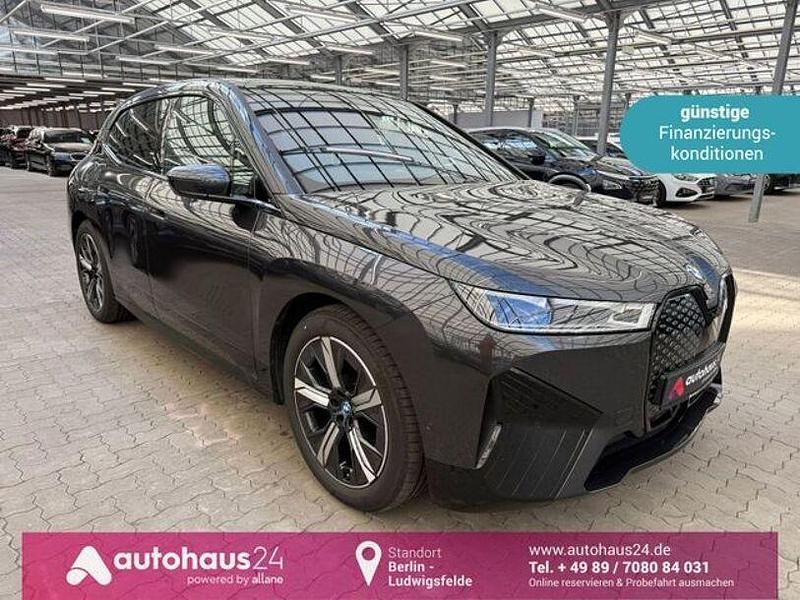 Grau Gebraucht 2023 BMW iX Sport Line SUV | 44.990 € (Superpreis) - Bild 1/4
