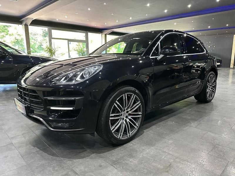 Schwarz Gebraucht 2014 Porsche Macan Turbo SUV | 29.990 € (Fairer Preis) - Bild 1/4