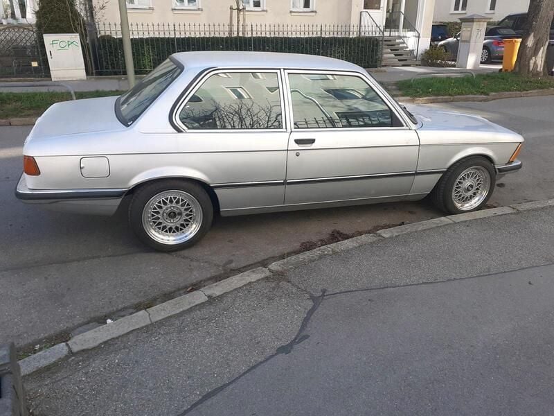 Silber Gebraucht 1982 BMW 315 Kleinwagen | 3.500 € - Bild 1/4