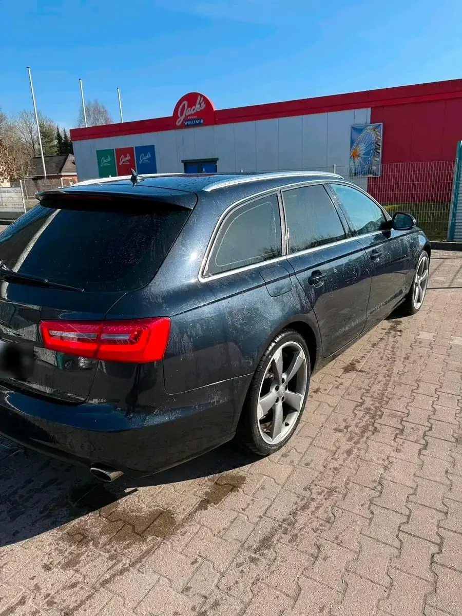 Gebraucht Audi A6 204 PS (150 kW) 2012 Blau Kombi