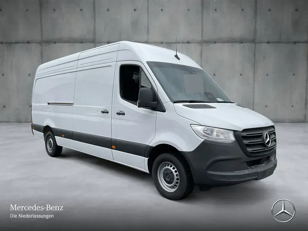Gebraucht Mercedes Sprinter 170 PS (125 kW) 2025 Weiß Van