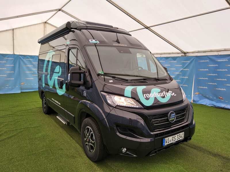 Schwarz Gebraucht 2023 Hymer Ayers Rock Van | 69.900 € - Bild 1/4