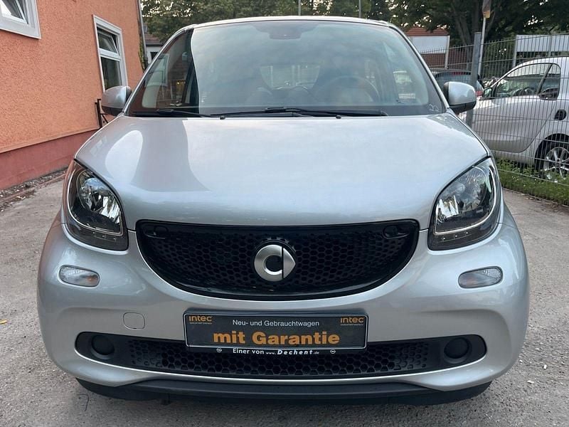 Silber Gebraucht 2016 Smart ForFour Kleinwagen | 11.700 € (Fairer Preis) - Bild 1/4