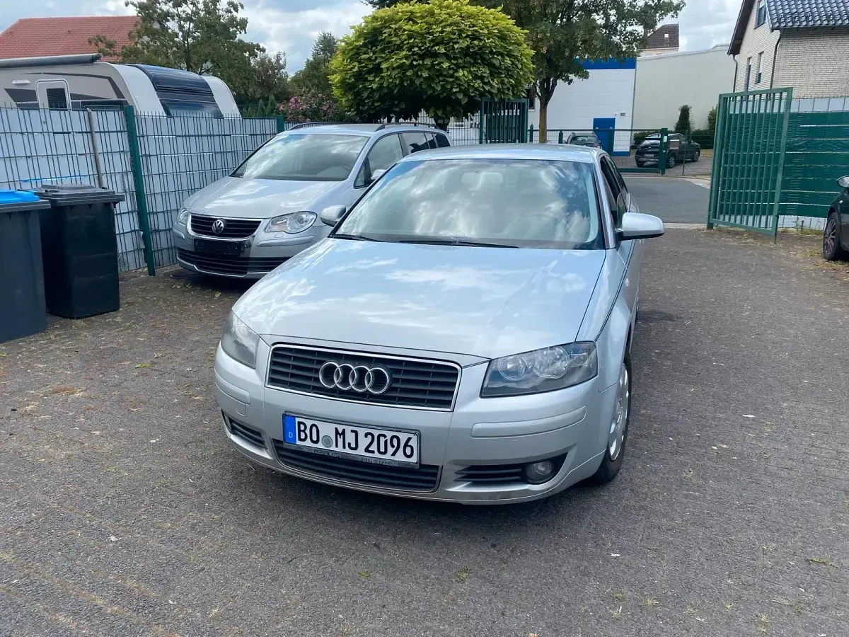 Gebraucht Audi A3 102 PS (75 kW) 2003 Silber Kleinwagen