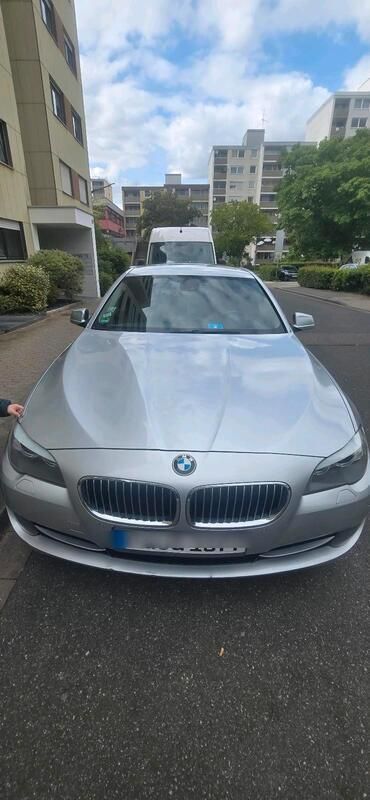 Grau Gebraucht 2012 BMW 525 Kombi | 8.000 € (Guter Preis) - Bild 1/4