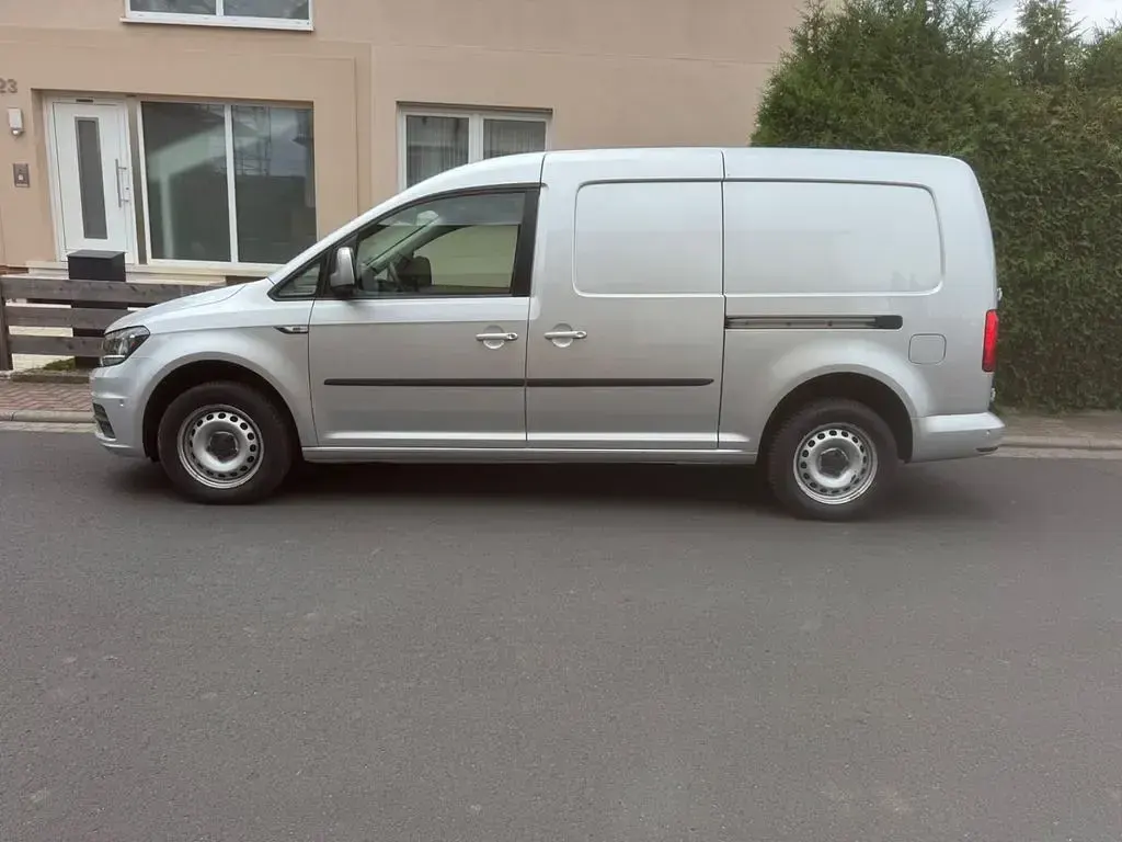 Gebraucht VW Caddy Maxi 110 PS (80 kW) 2019 Silber Van / Kleinbus
