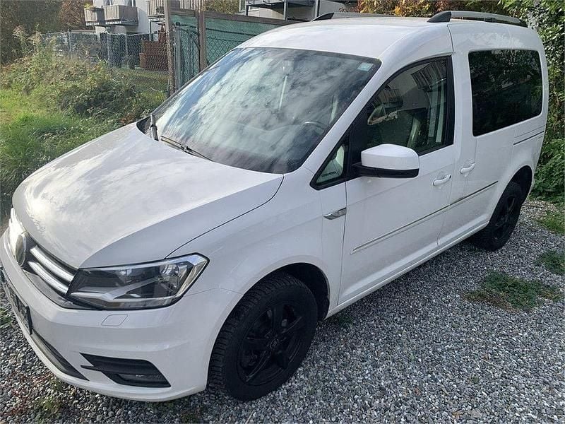 Weiß Gebraucht 2019 VW Caddy Highline Van / Kleinbus | 13.990 € (Teuer) - Bild 1/4