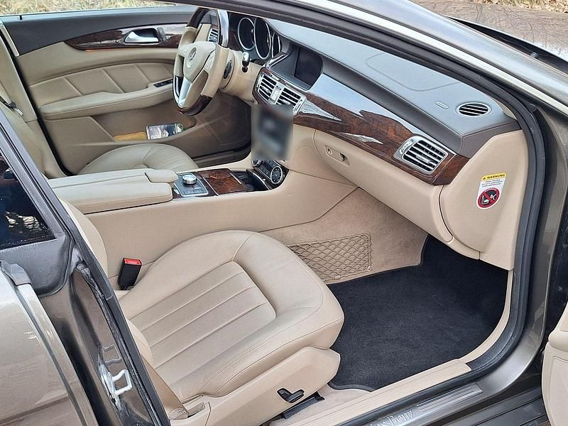 Gebraucht Mercedes CLS350 306 PS (225 kW) 2011 Grau Coupé