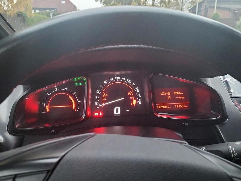 Silber Gebraucht 2012 DS Automobiles DS5 Kleinwagen | 8.750 € - Bild 1/4