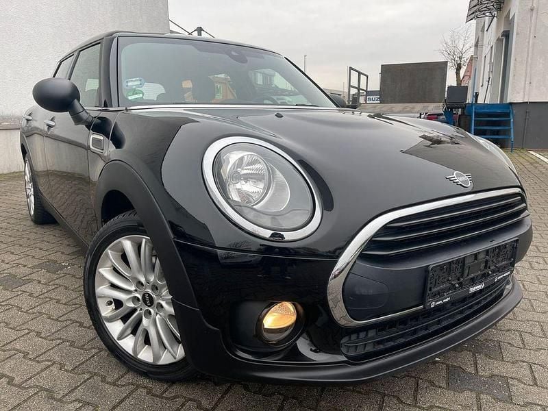 Gebraucht Mini One Clubman 102 PS (75 kW) 2019 Midnight black Kombi