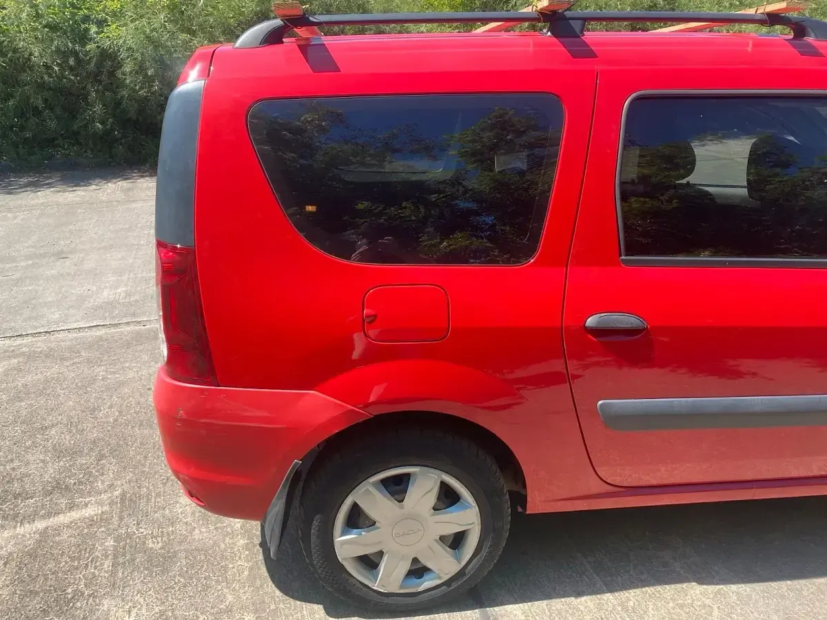 Gebraucht Dacia Logan 2009 Rot Kleinwagen