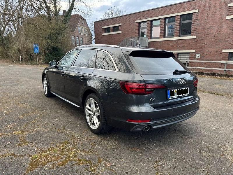 Gebraucht Audi A4 Sport 150 PS (110 kW) 2018 Grau Kombi
