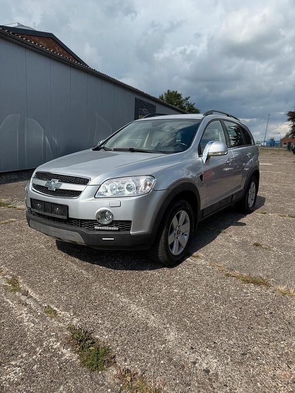 Silber Gebraucht 2008 Chevrolet Captiva SUV | 5.200 € (Fairer Preis) - Bild 1/4