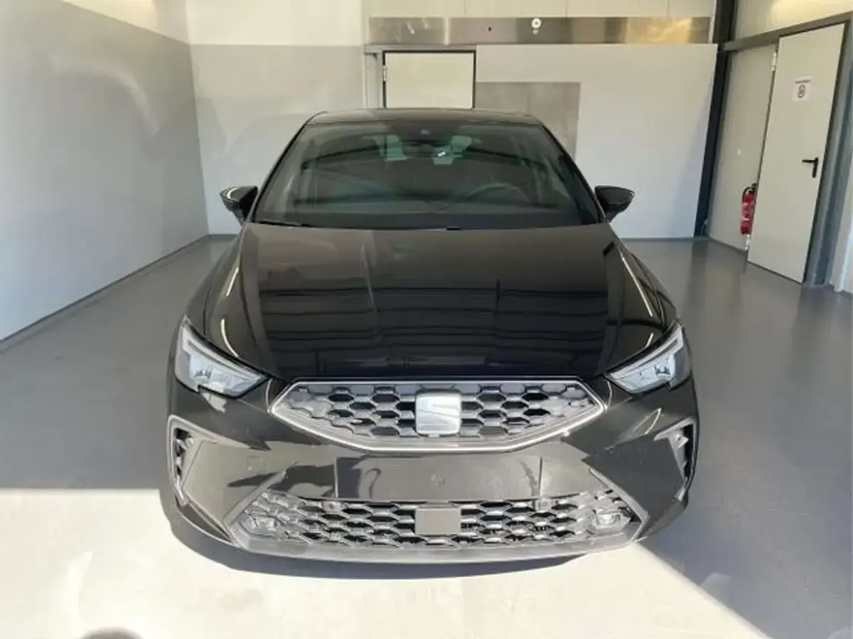Neu Seat Ibiza Style 95 PS (69 kW) 2026 [0e0e] midnight schwarz metallic Kleinwagen