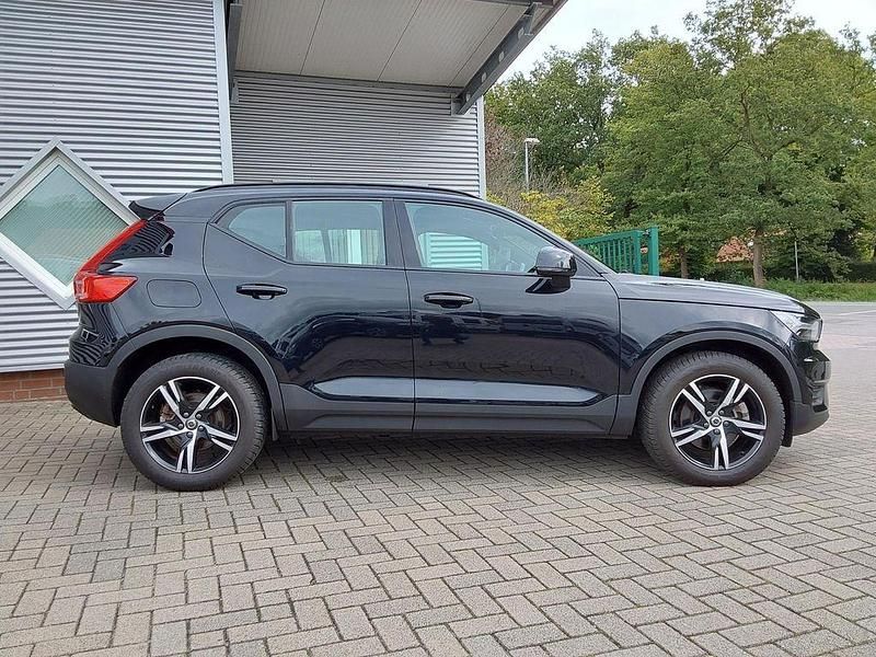 Gebraucht Volvo XC40 R-Design 197 PS (144 kW) 2022 Schwarz metallic SUV