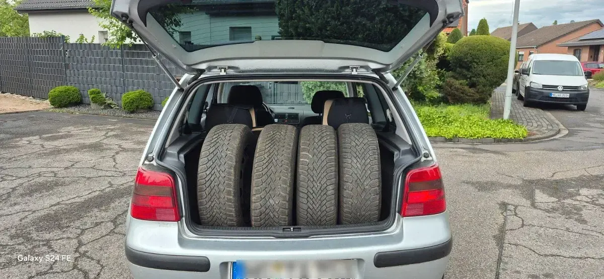 Gebraucht VW Golf IV 105 PS (77 kW) 2001 Silber Kleinwagen