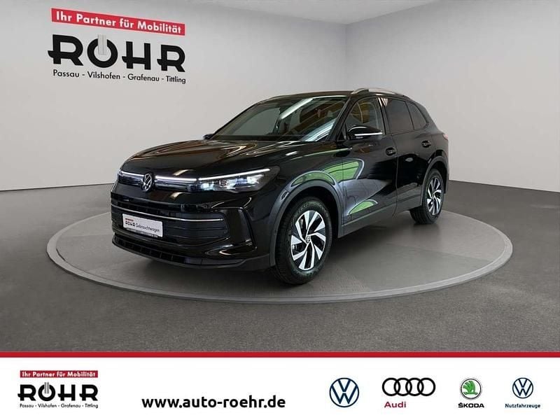 Grenadillschwarz metallic Gebraucht 2025 VW Tiguan Edition SUV | 38.200 € (Fairer Preis) - Bild 1/4