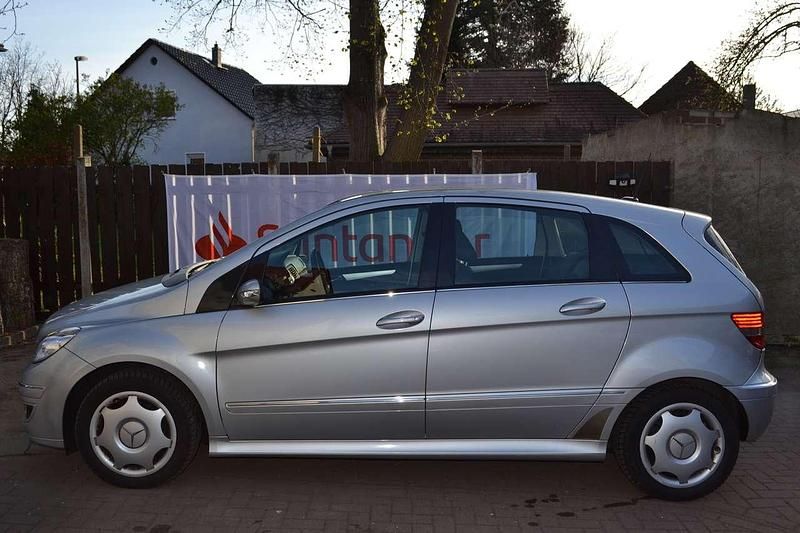Gebraucht Mercedes B170 116 PS (85 kW) 2006 Polarsilber  metalliclack Van / Kleinbus