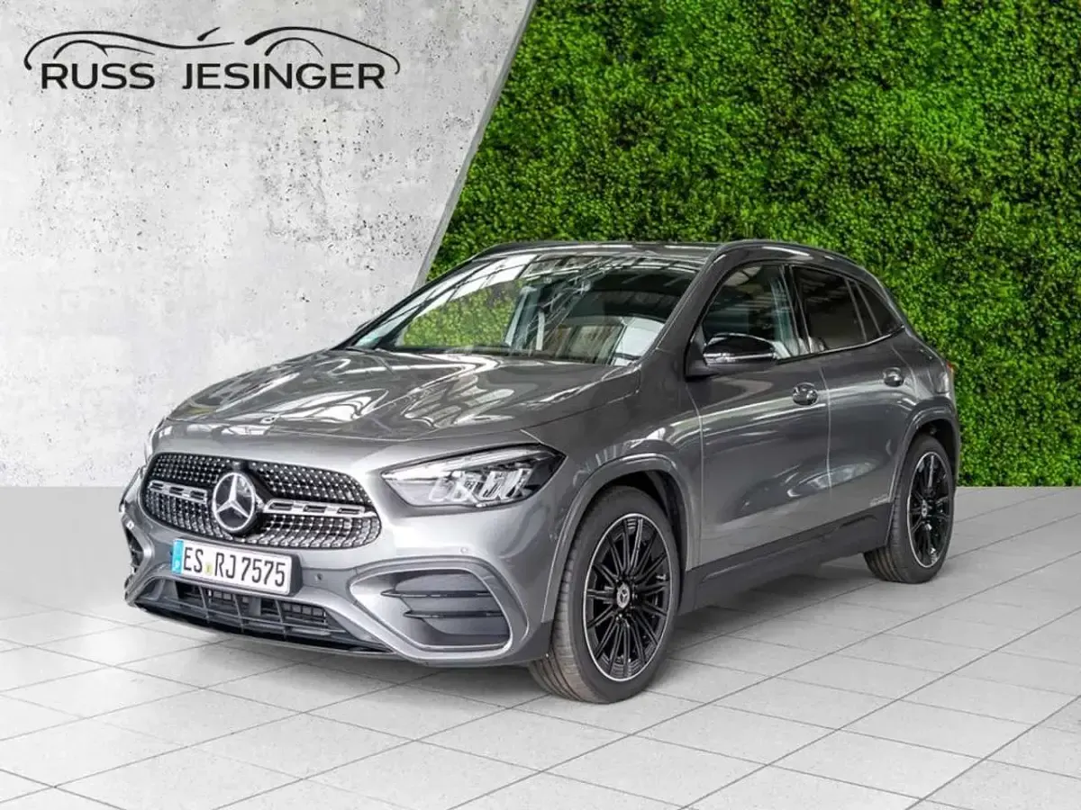 Gebraucht Mercedes GLA180 AMG 136 PS (100 kW) 2025 Grau SUV