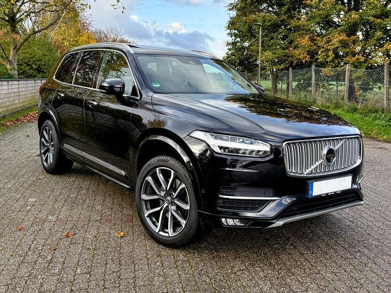 Schwarz Gebraucht 2015 Volvo XC90 Inscription SUV | 18.880 € (Etwas zu teuer) - Bild 1/4