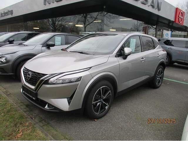 Silber Gebraucht 2023 Nissan Qashqai Tekna SUV | 28.690 € - Bild 1/4