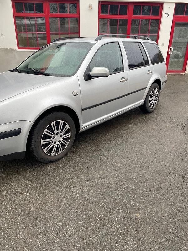 Gebraucht VW Golf IV 101 PS (74 kW) 2003 Silber Kombi